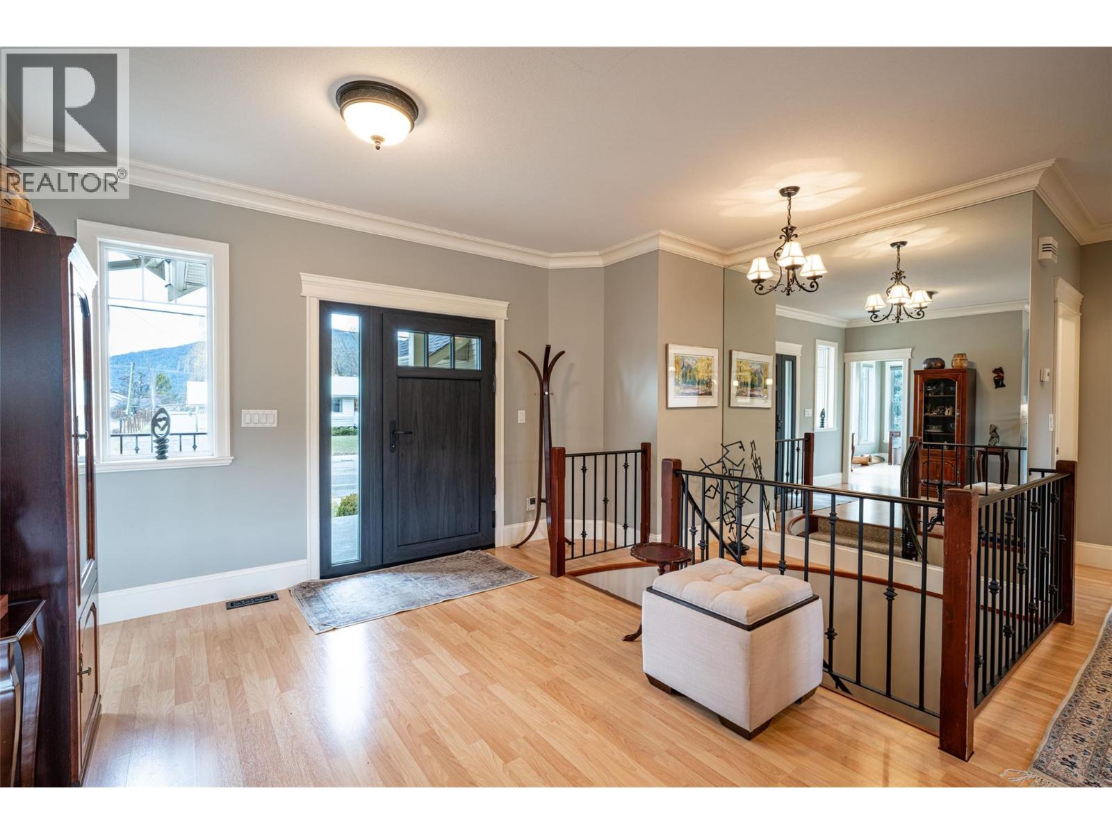 2540 Colony Street, Armstrong