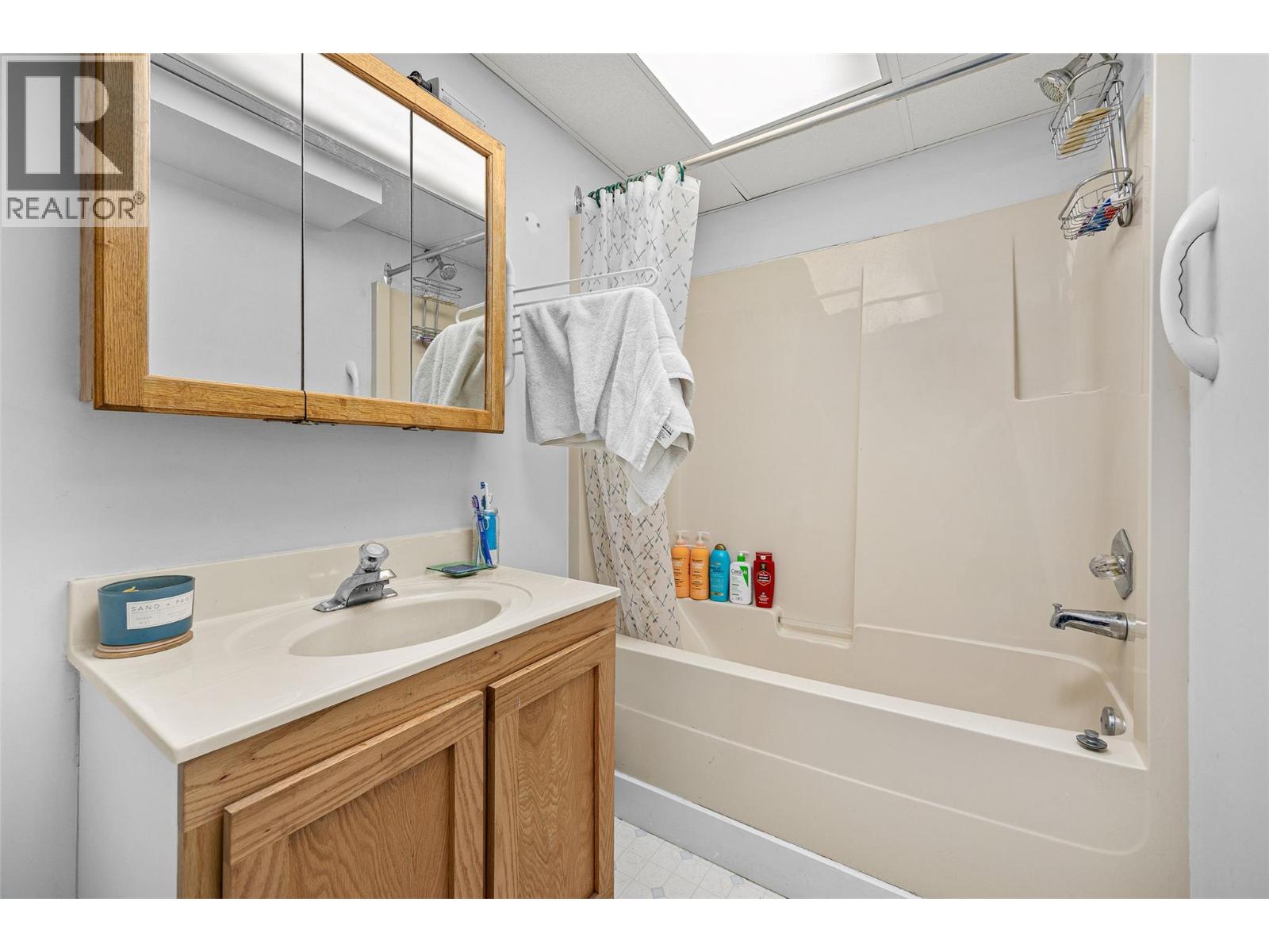 14286 Harmen Road, Lake Country