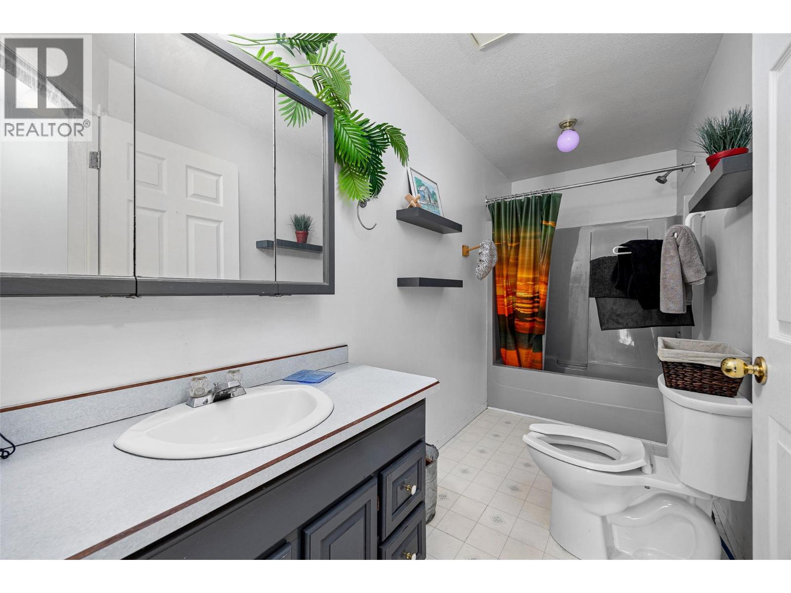 14286 Harmen Road, Lake Country