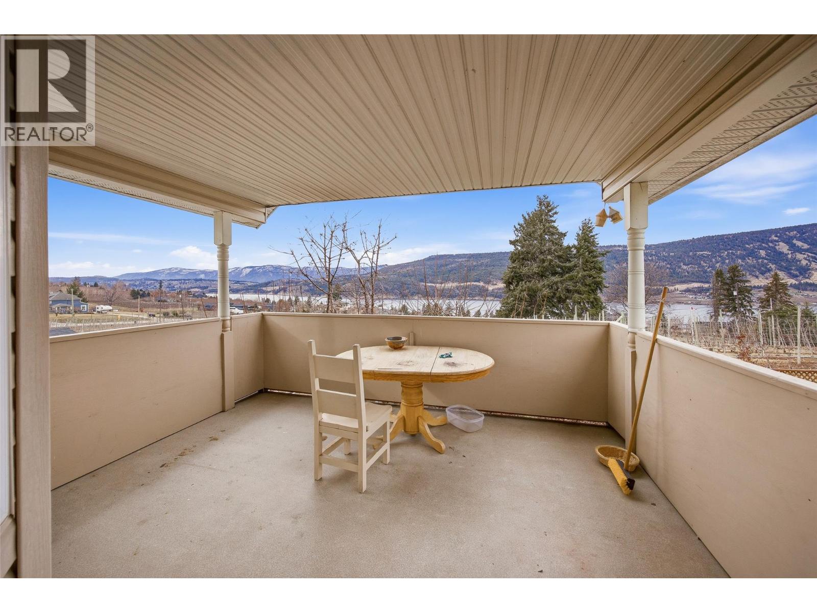 14286 Harmen Road, Lake Country