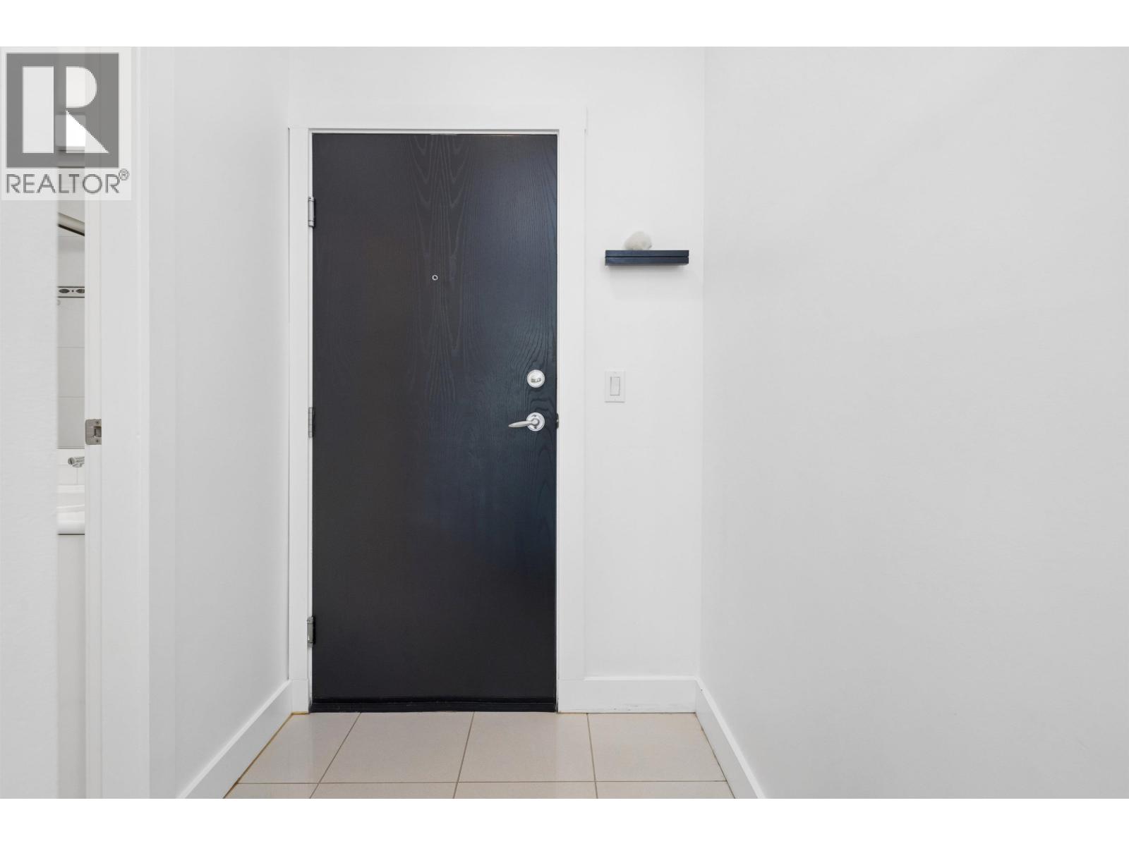 1605 1239 W GEORGIA STREET