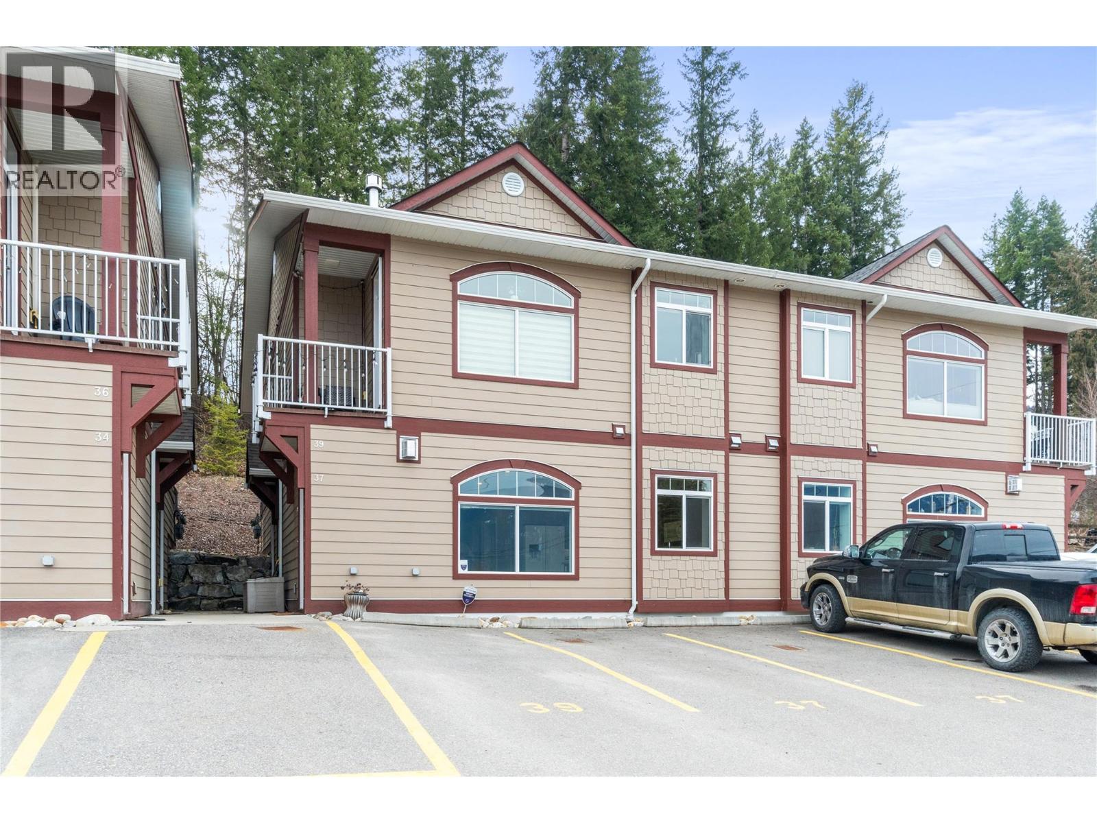1070 1 Street SE Unit# 37, Salmon Arm