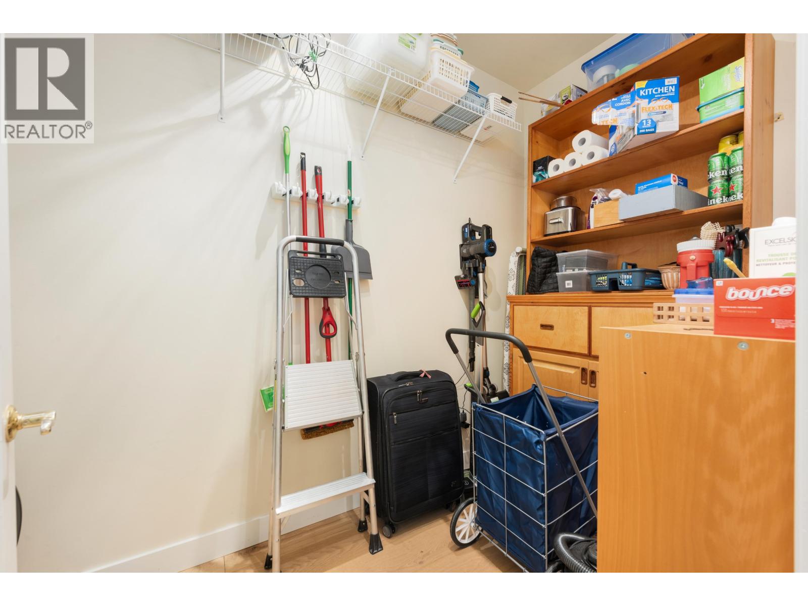 #402-1300 HUNTER Road, Delta