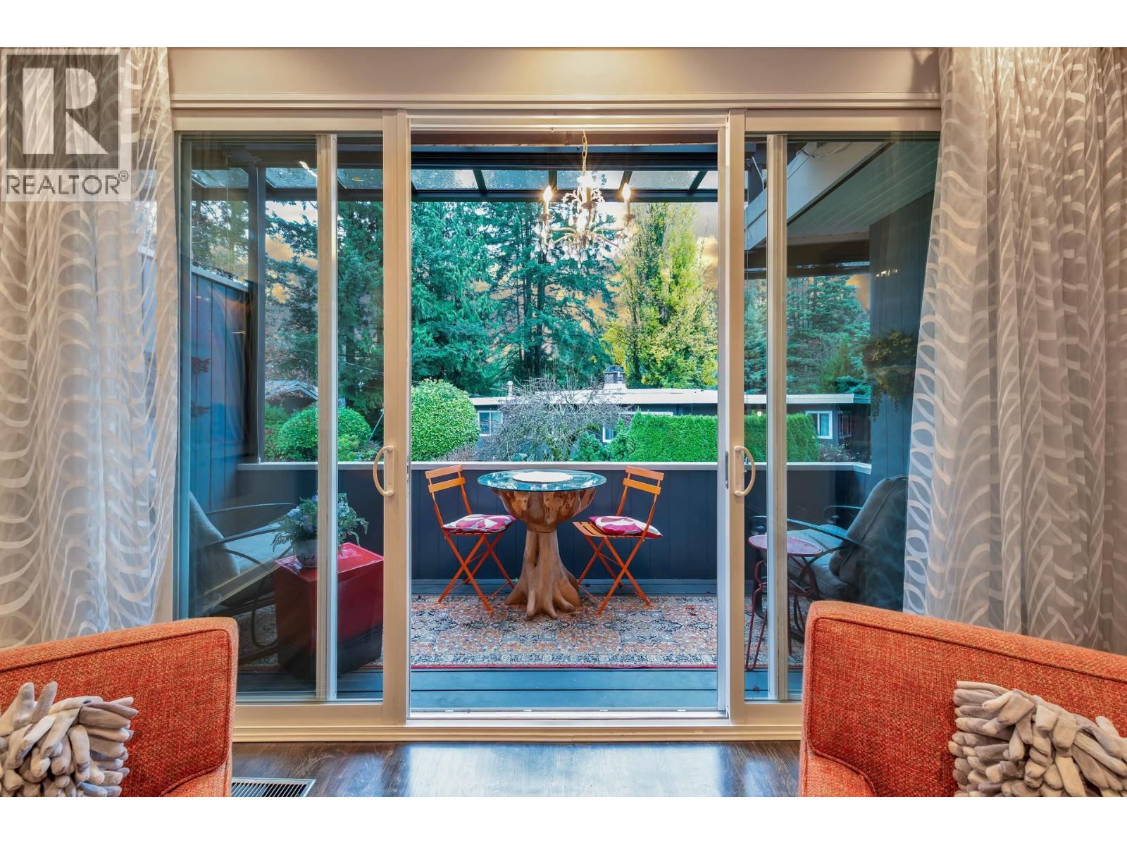 3669 EDGEMONT BOULEVARD, North Vancouver