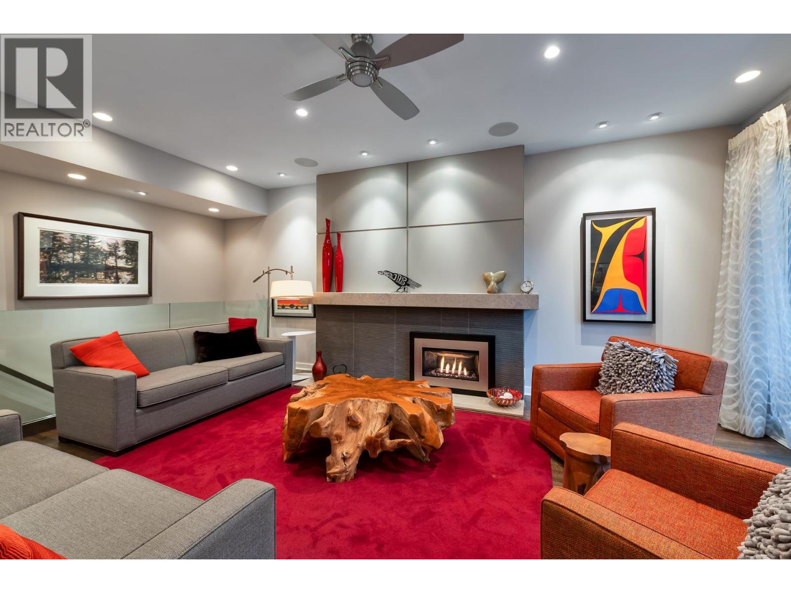 3669 EDGEMONT BOULEVARD, North Vancouver