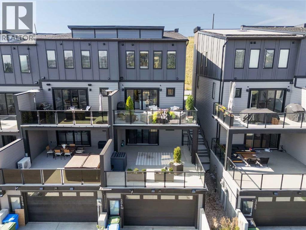 3044 85 Street SW, Calgary, Alberta