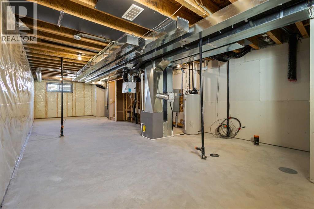 Single Family House for Sale in  Amblefield Heights NW Moraine Calgary 