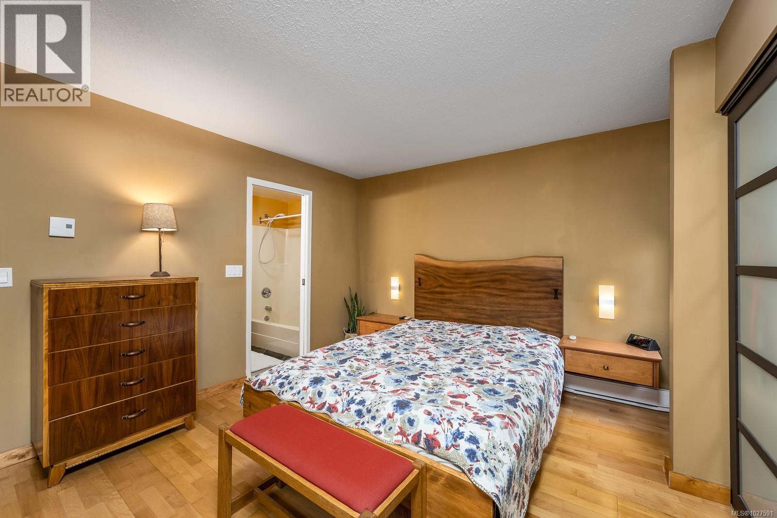 217 205 1st St, Courtenay