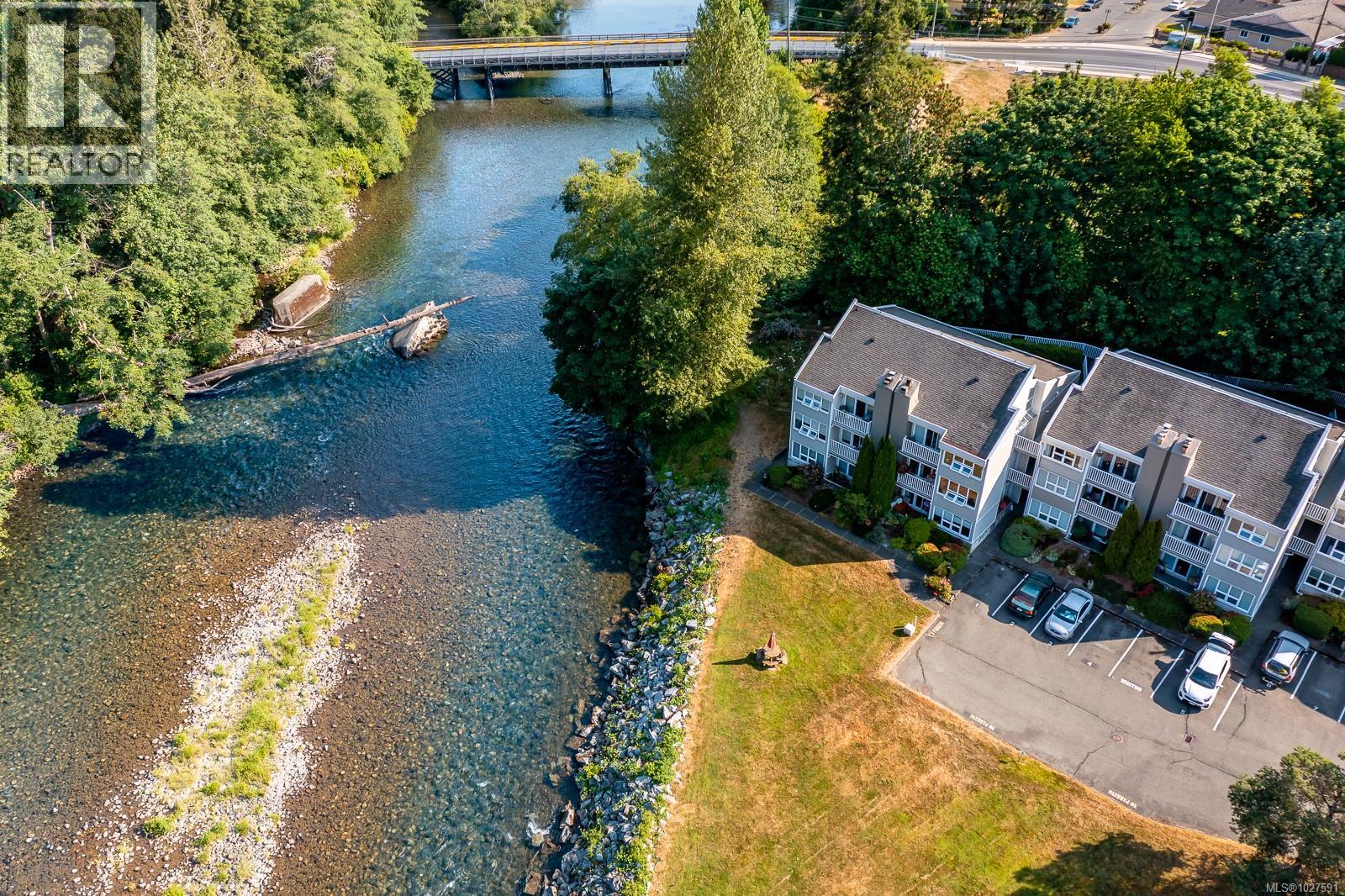 217 205 1st St, Courtenay