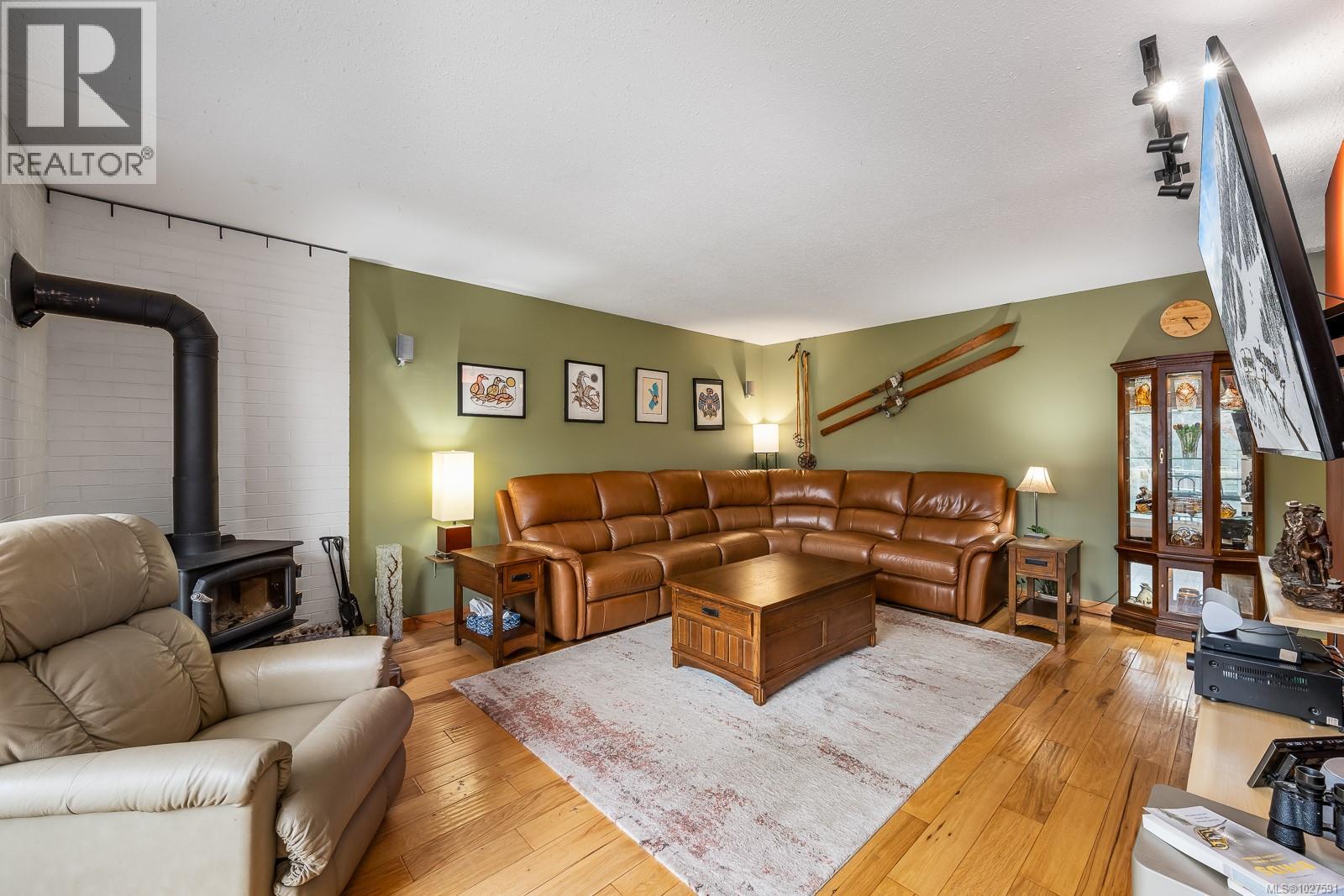 217 205 1st St, Courtenay