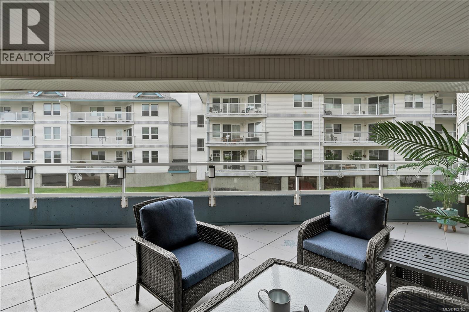 #105 350 ISLAND HWY S - 22