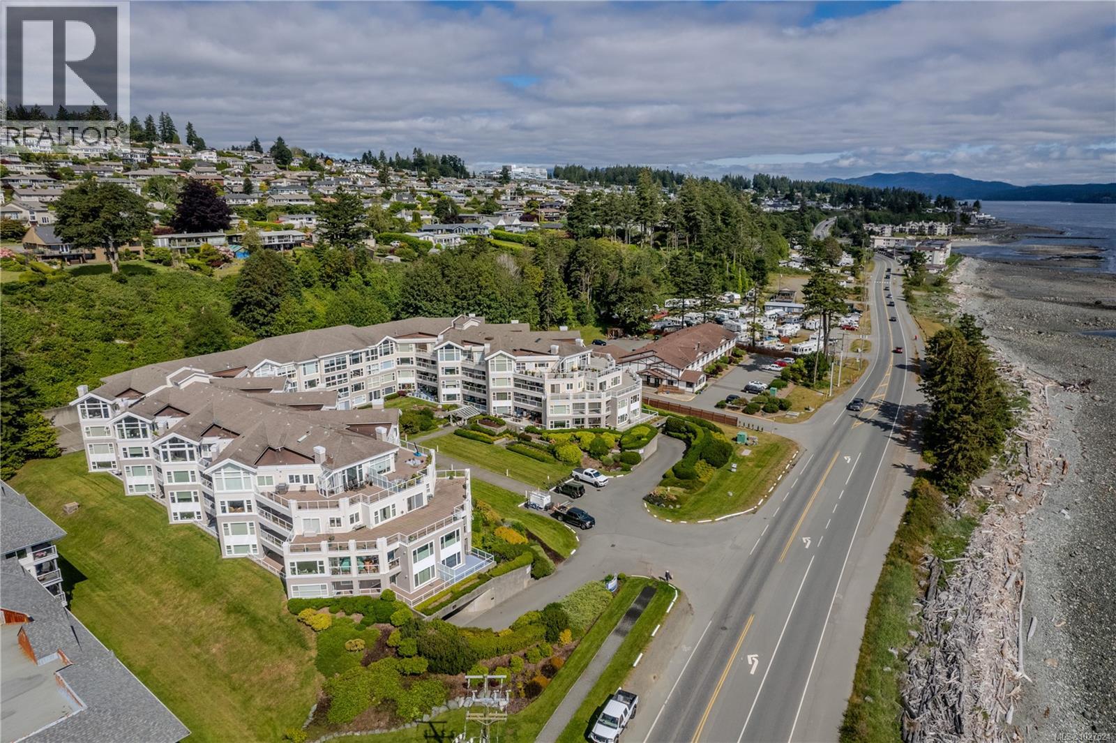 #105 350 ISLAND HWY S - 31