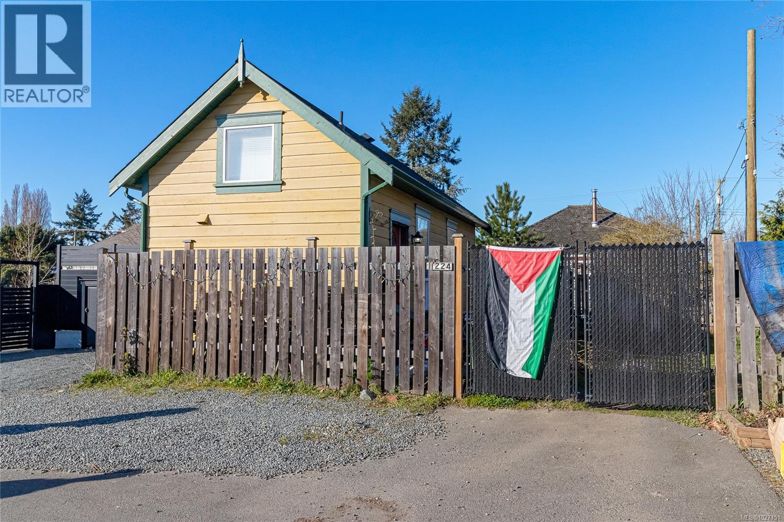 1219 Pembroke St N, Victoria