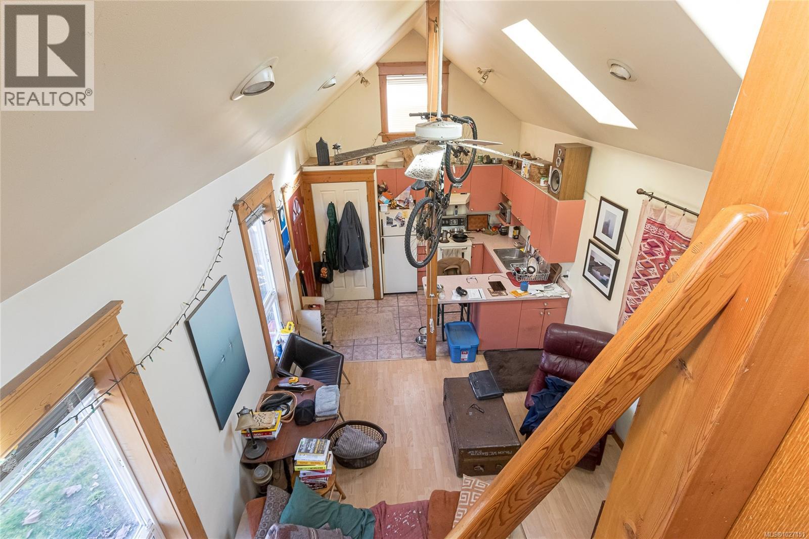 1219 Pembroke St N, Victoria