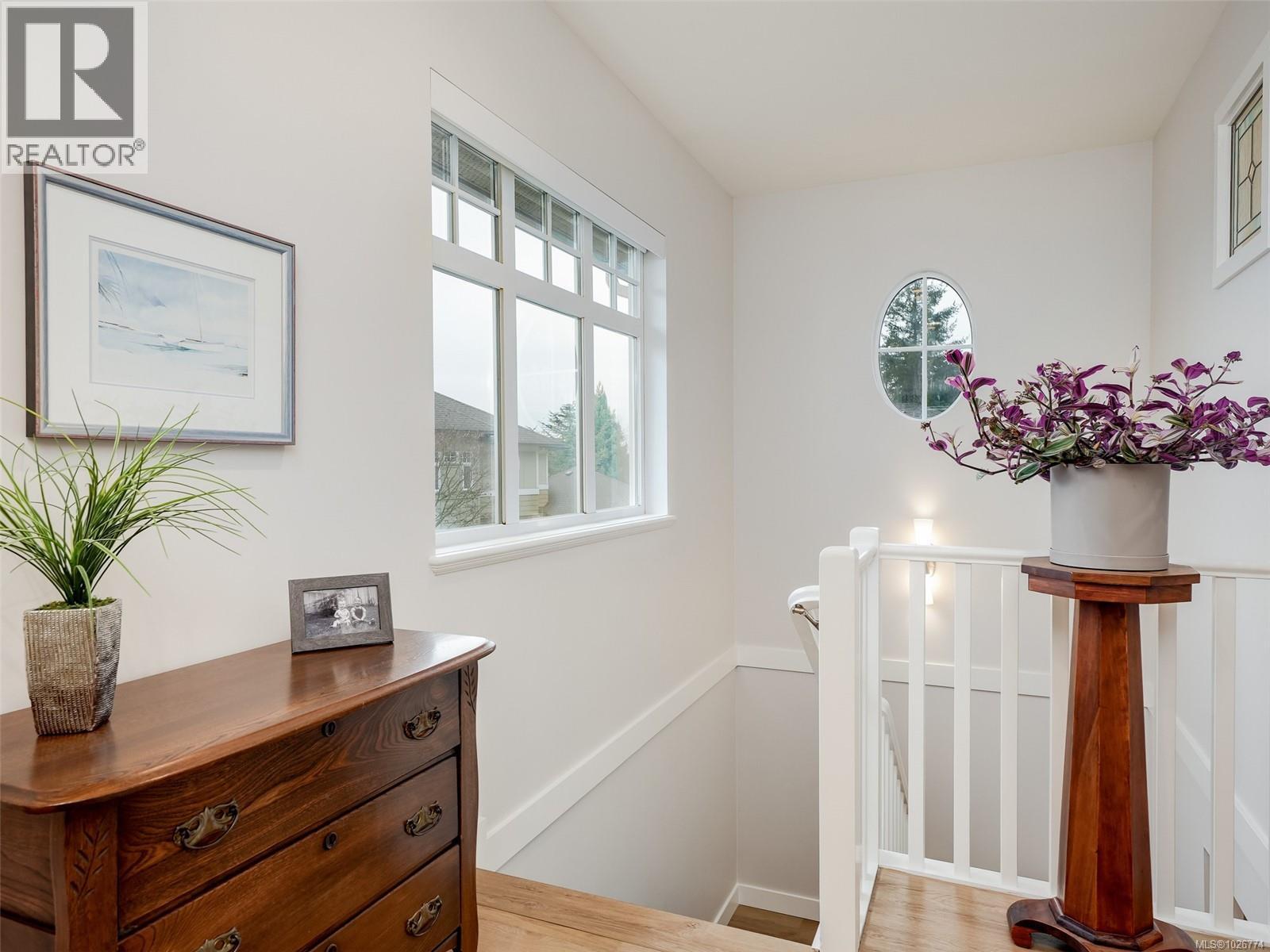  571 Caselton Place, Saanich