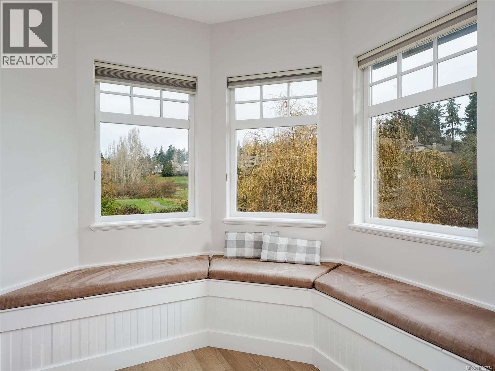  571 Caselton Place, Saanich