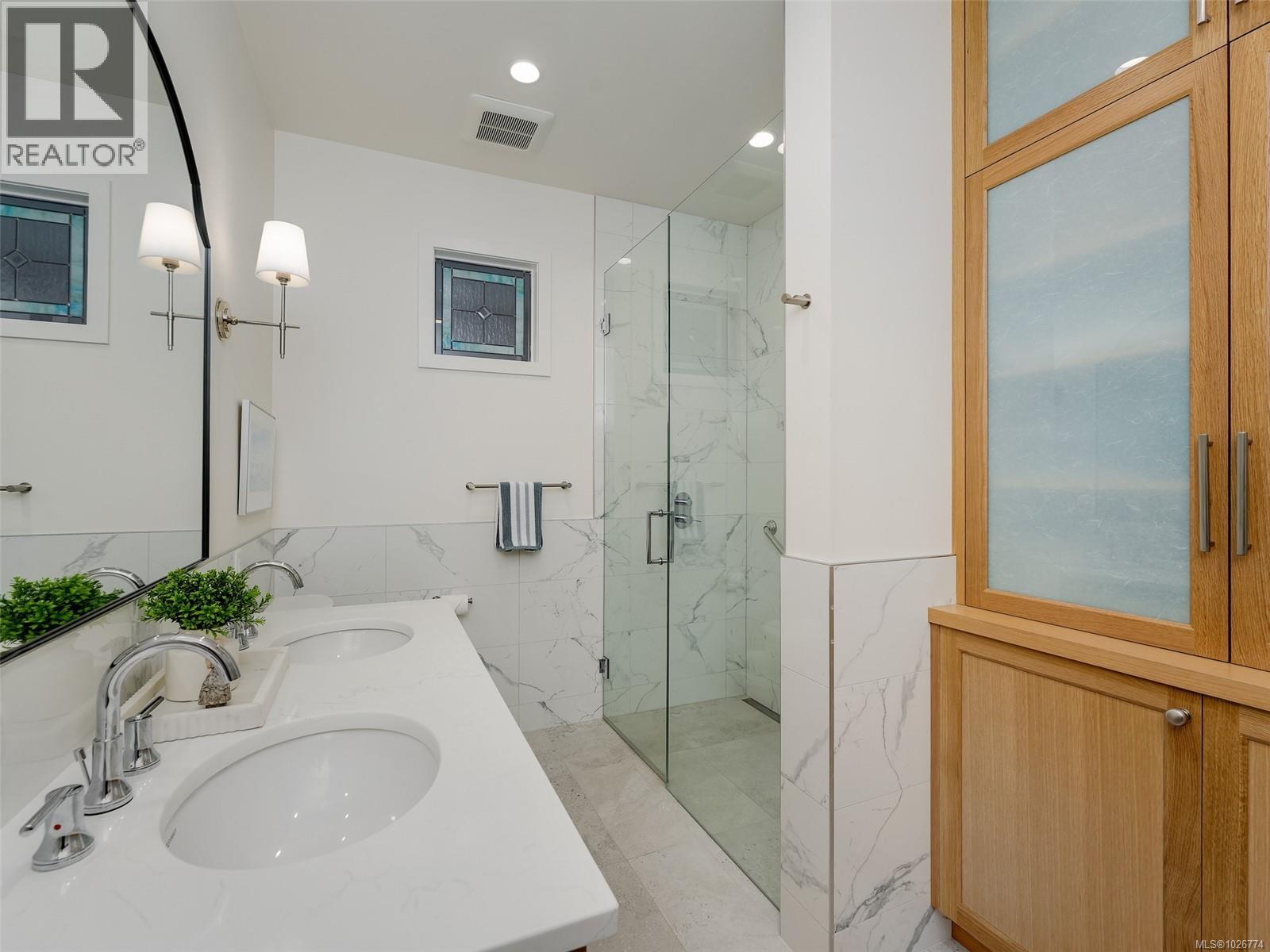  571 Caselton Place, Saanich