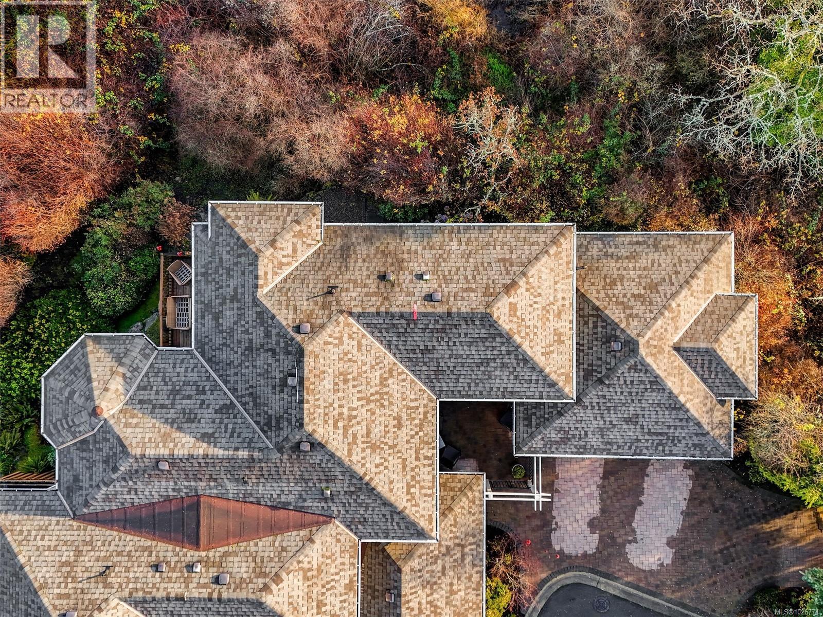  571 Caselton Place, Saanich