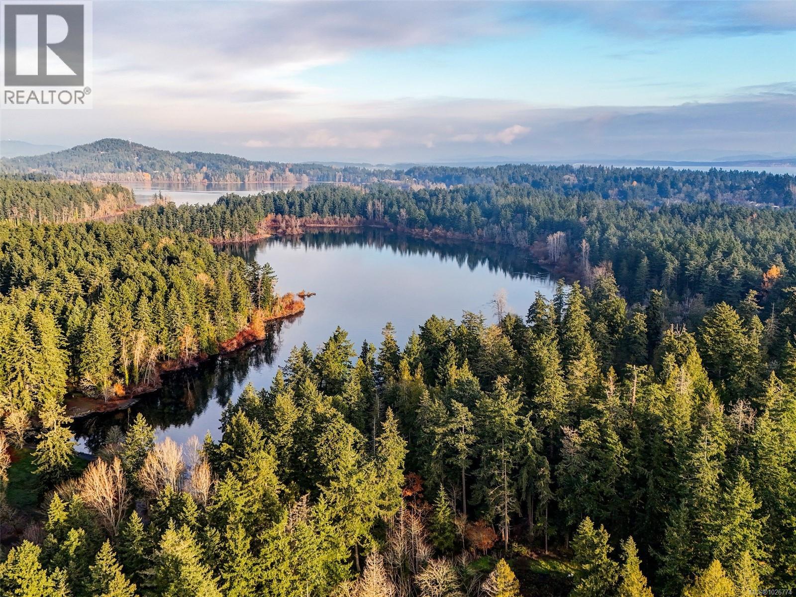  571 Caselton Place, Saanich