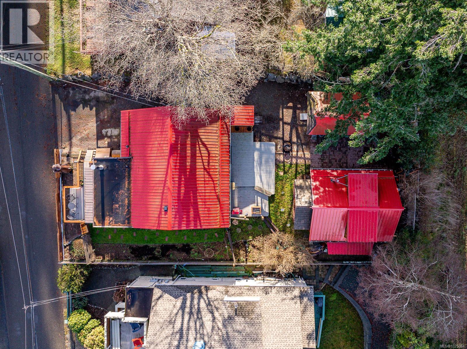 951 Dogwood St - 15