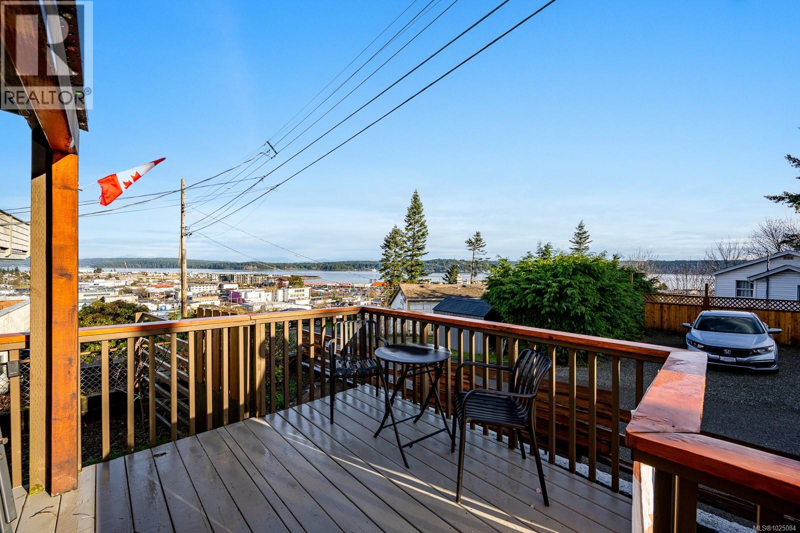 951 Dogwood St - 21