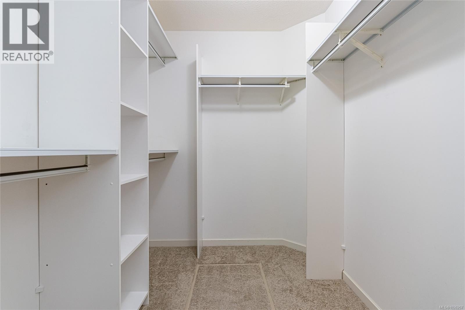 #9 850 ARBUTUS ST - 26