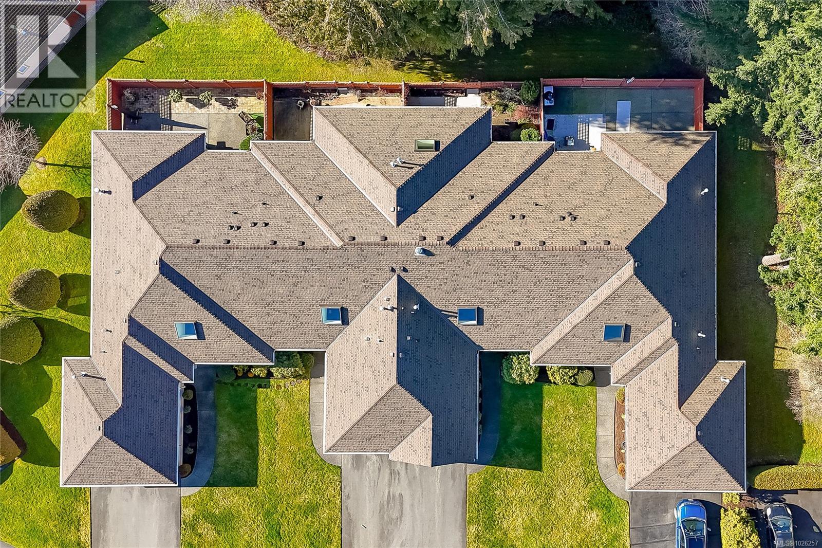 #9 850 ARBUTUS ST - 8