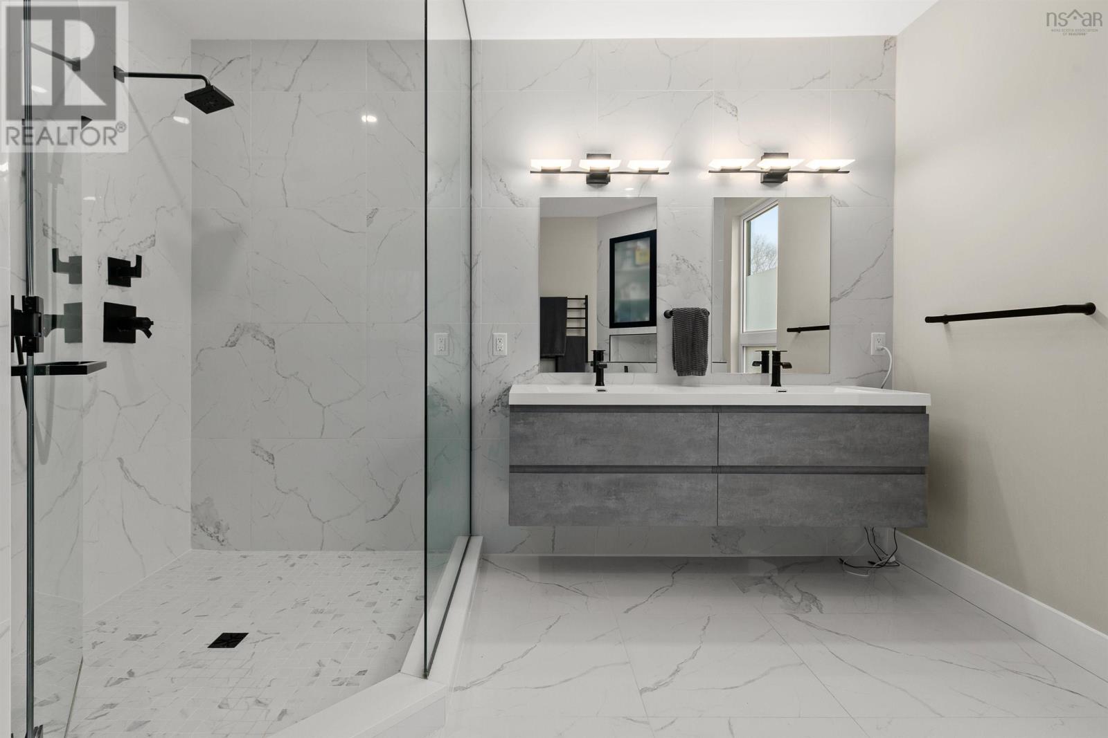 Property 20 of 48 of 1629 Vernon Street