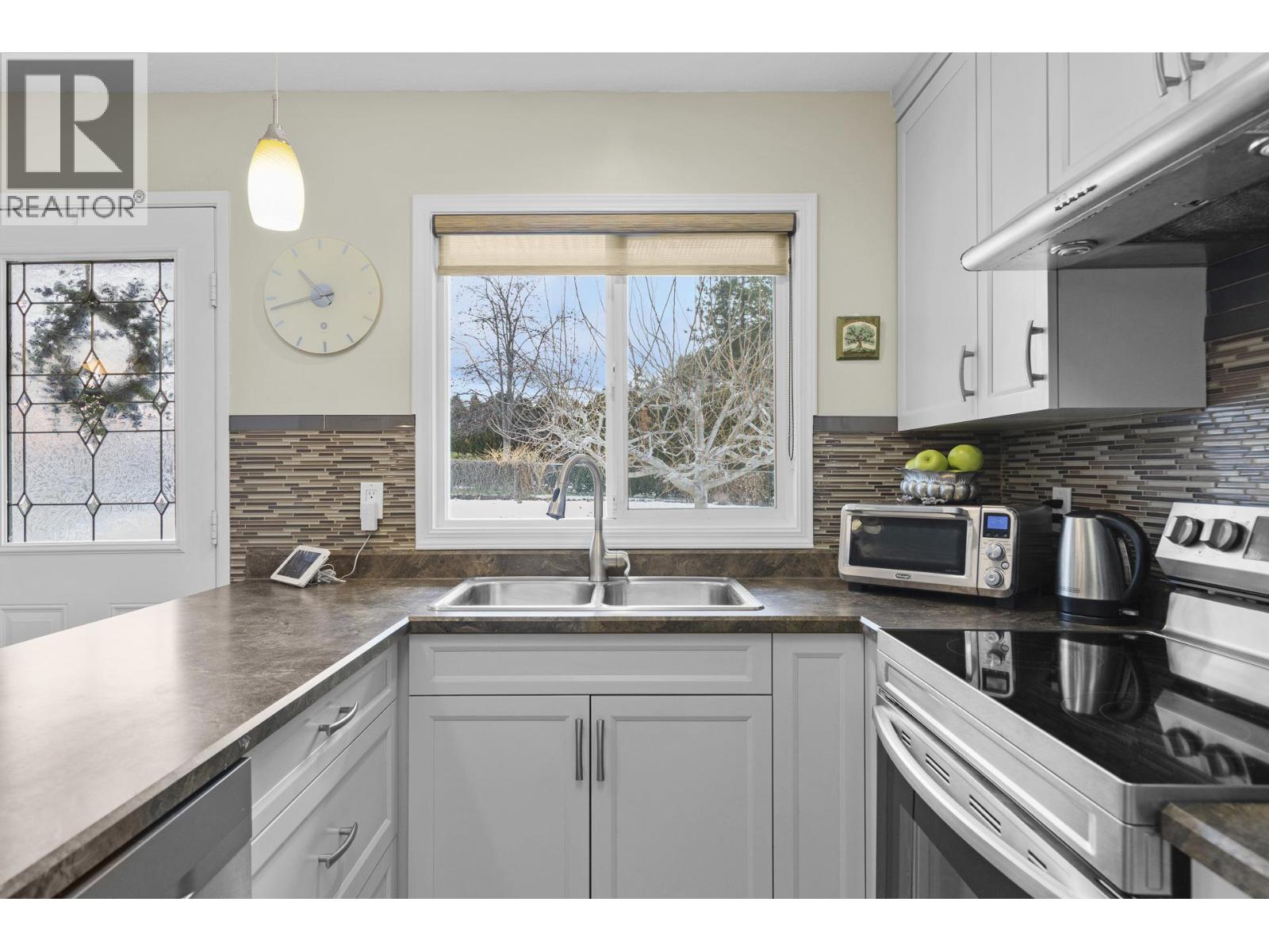 1269 Marlyn Court, West Kelowna