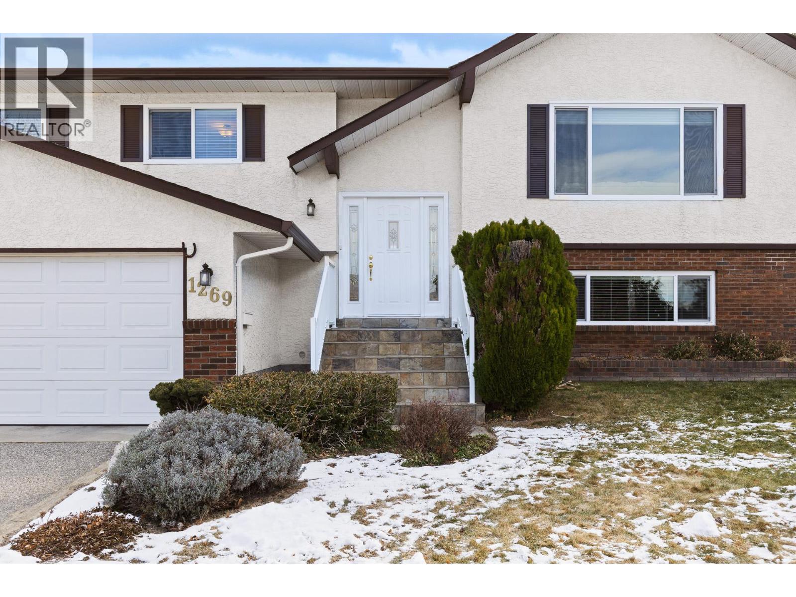 1269 Marlyn Court, West Kelowna