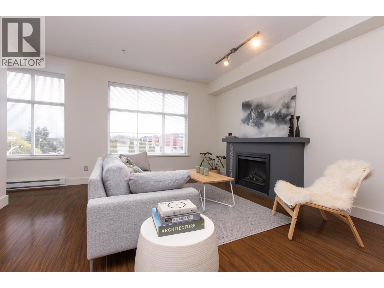 303 1336 MAIN STREET, Squamish