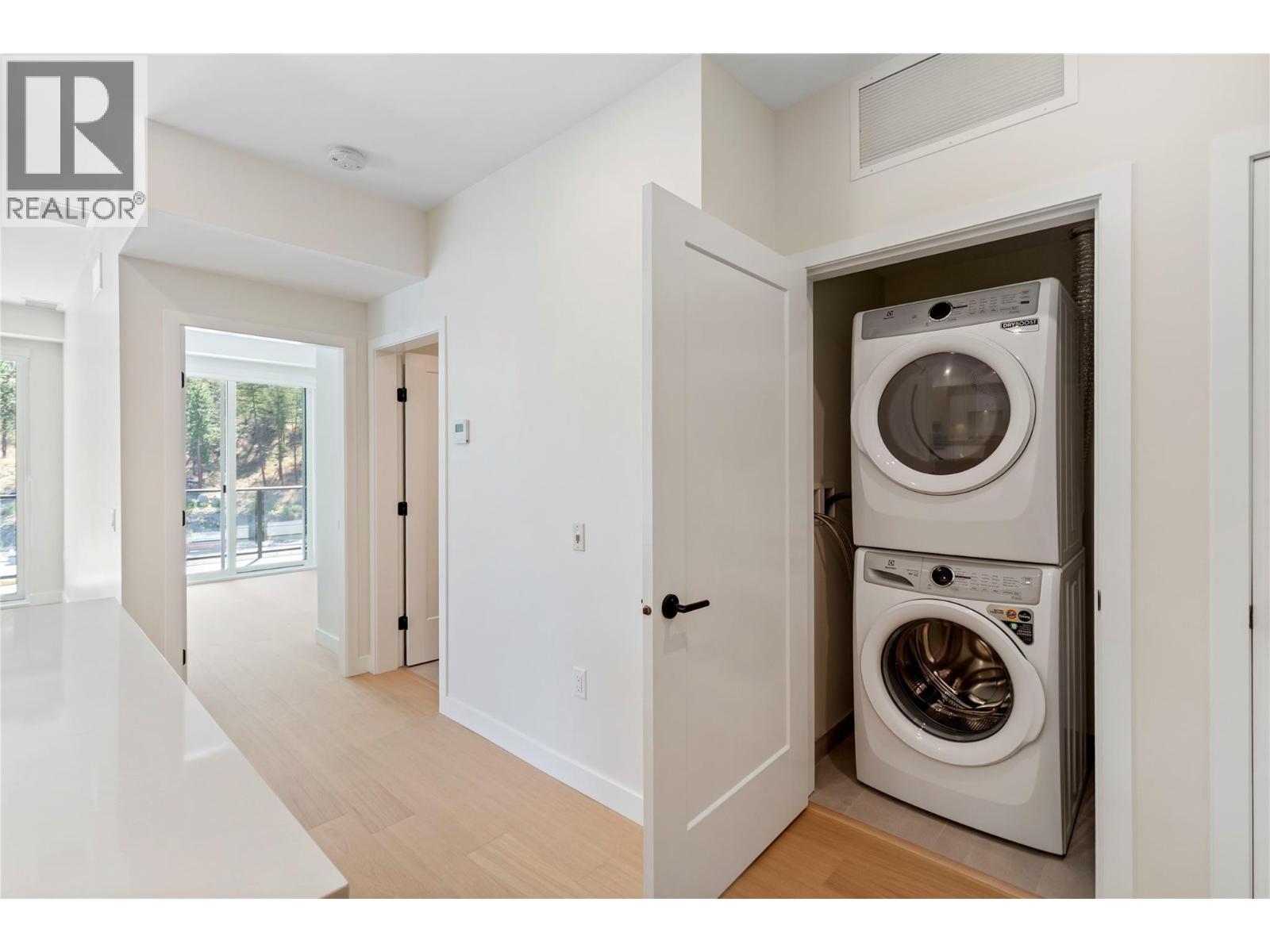 501 9652 Benchland Drive, Lake Country