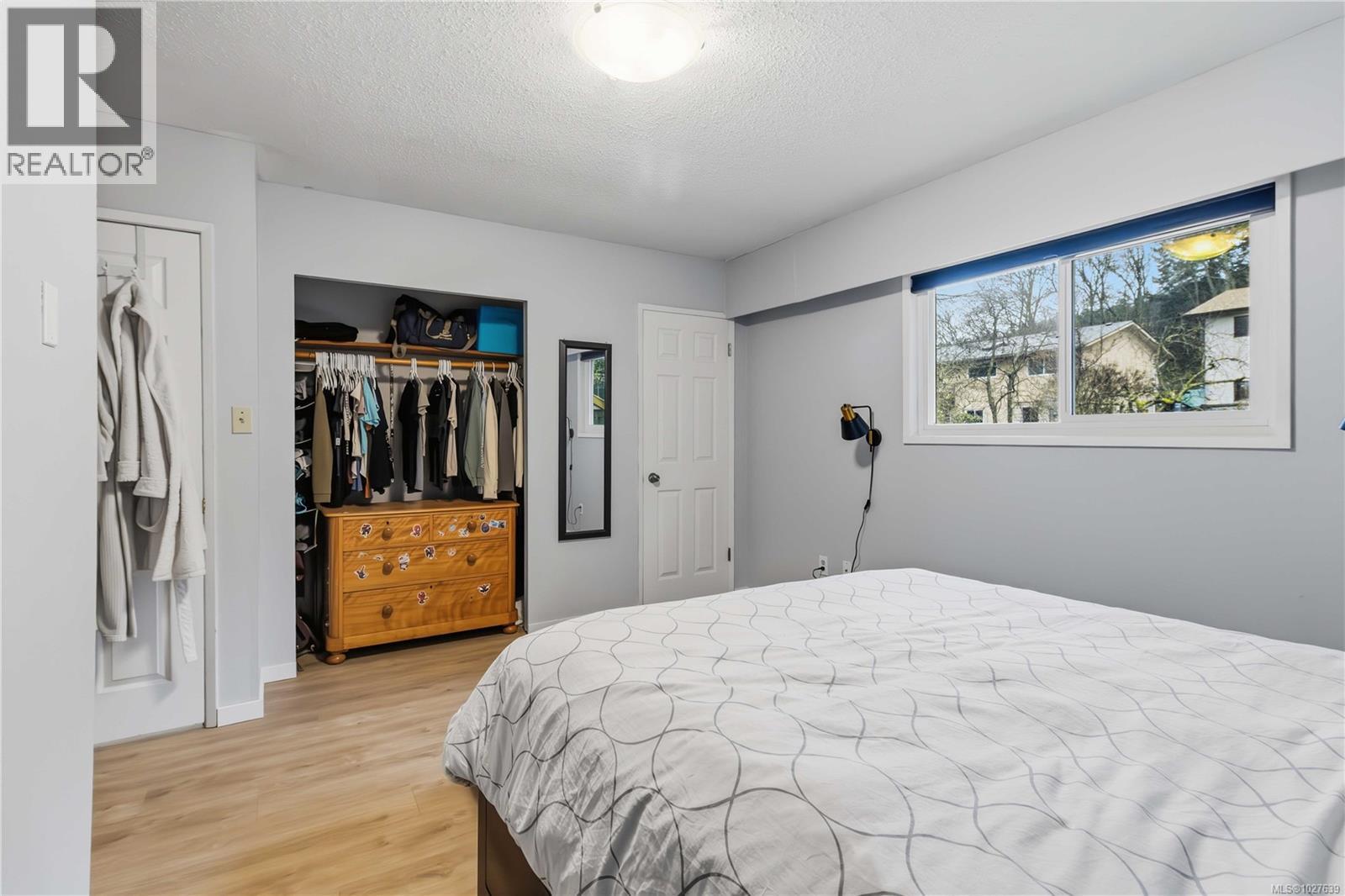  4370 Elnido Crescent, Saanich