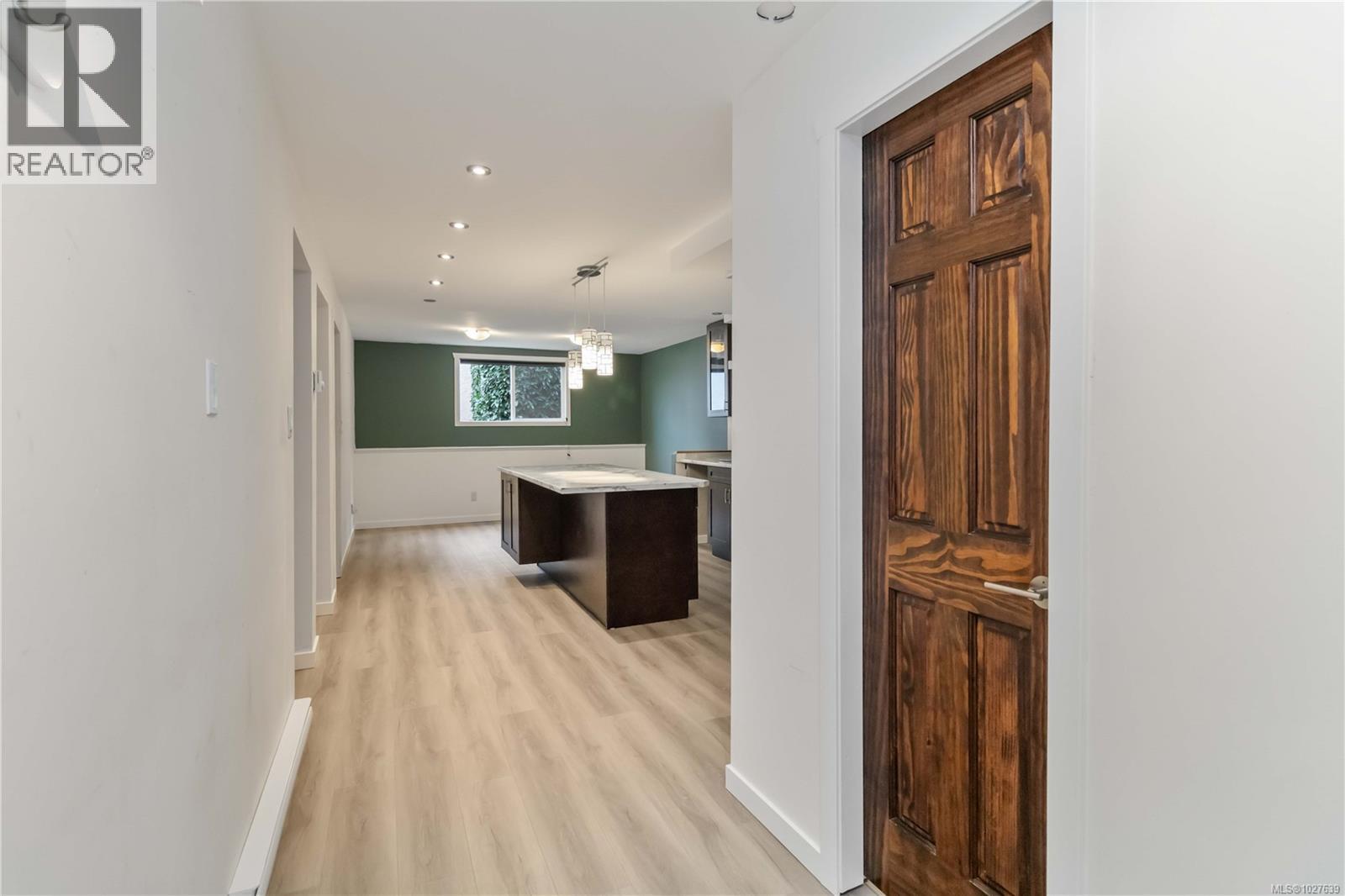  4370 Elnido Crescent, Saanich