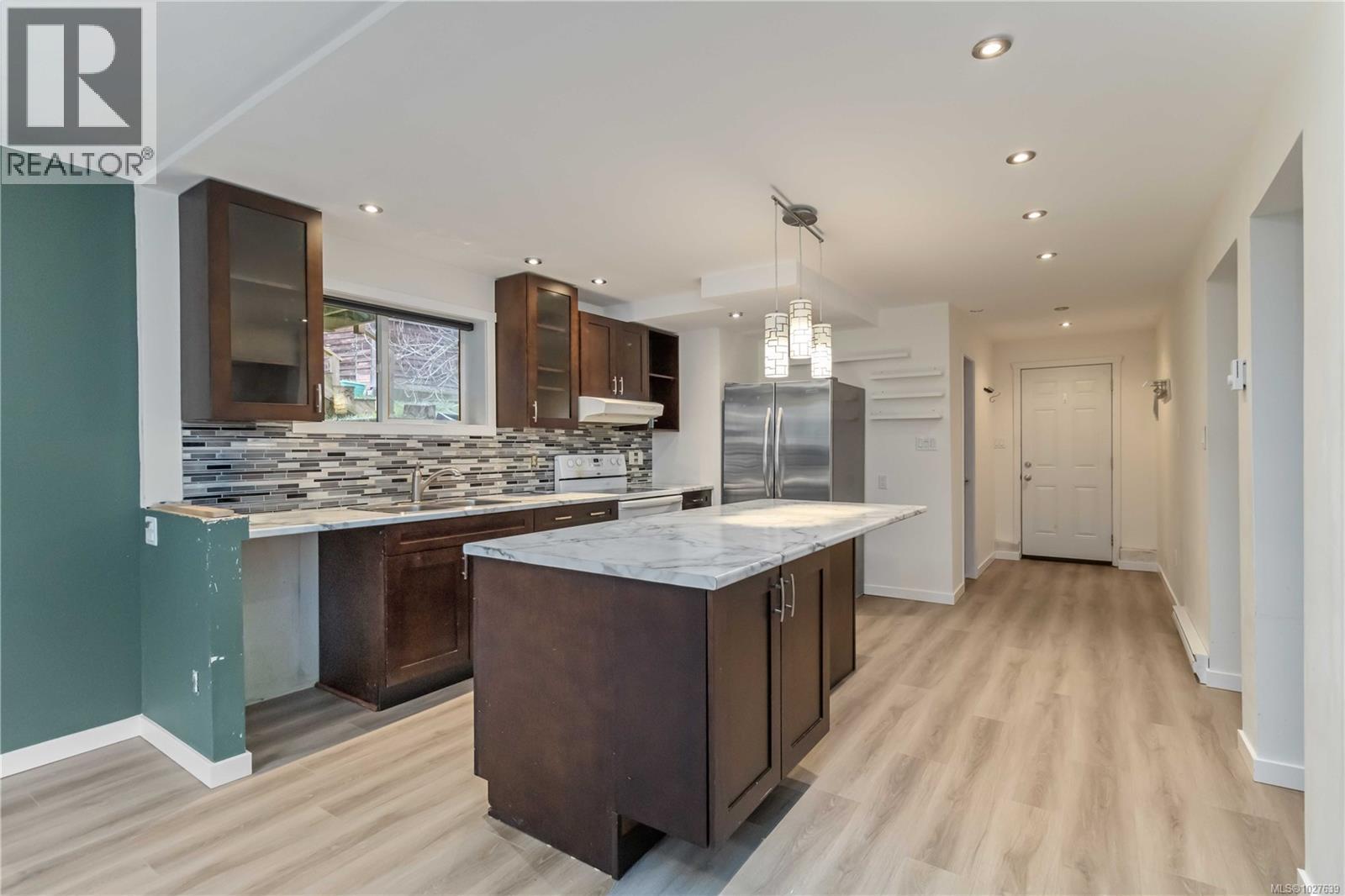  4370 Elnido Crescent, Saanich