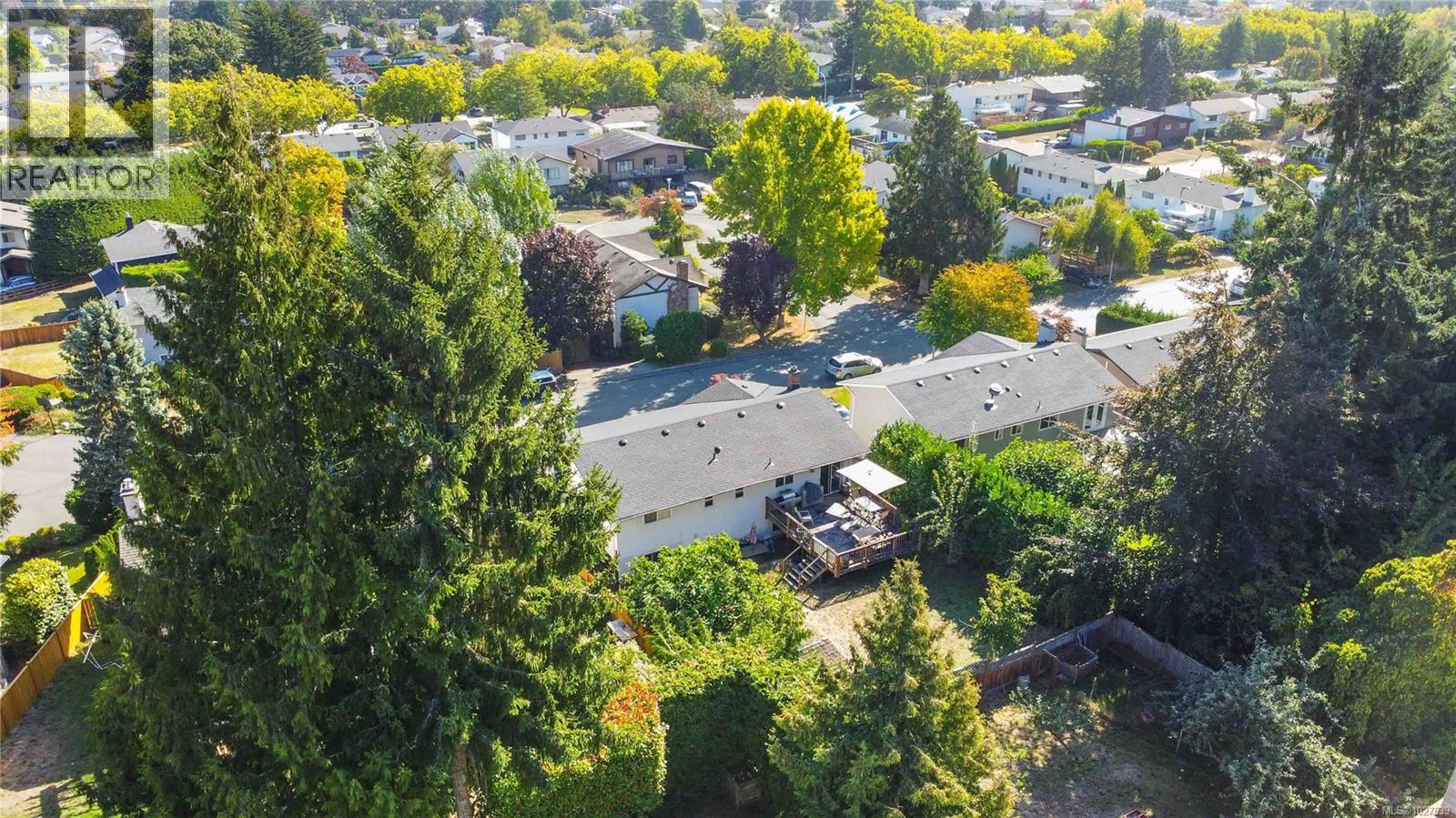  4370 Elnido Crescent, Saanich