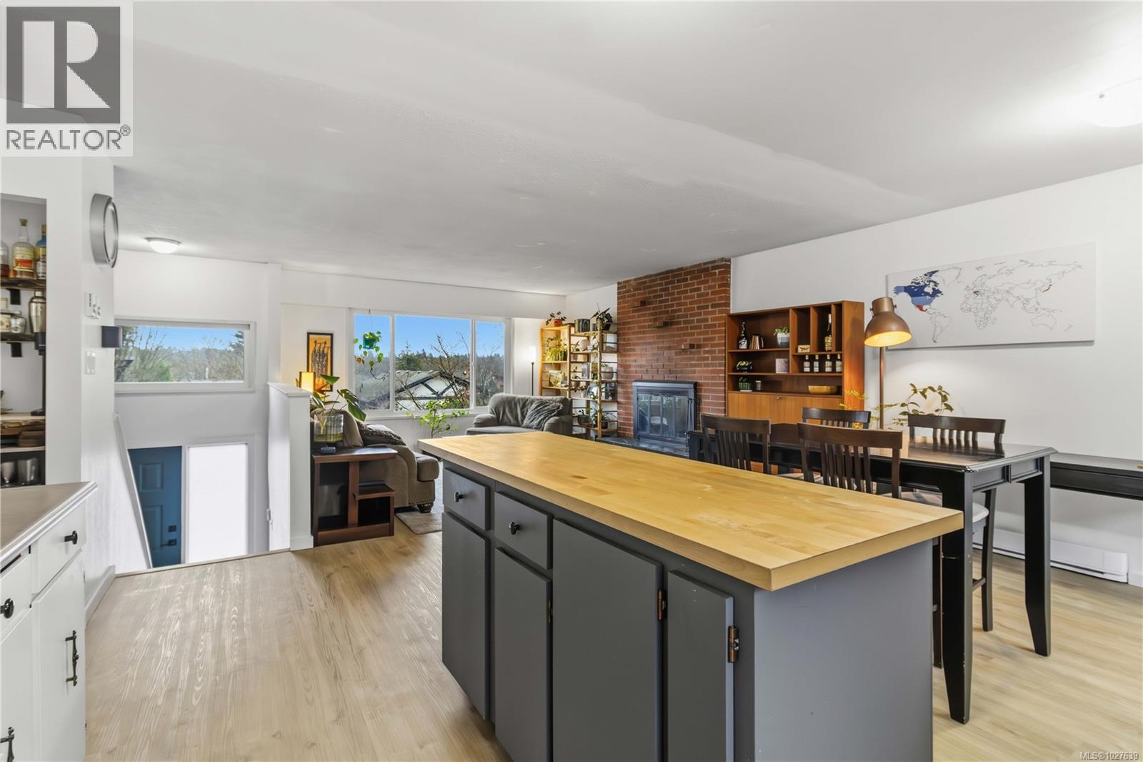  4370 Elnido Crescent, Saanich