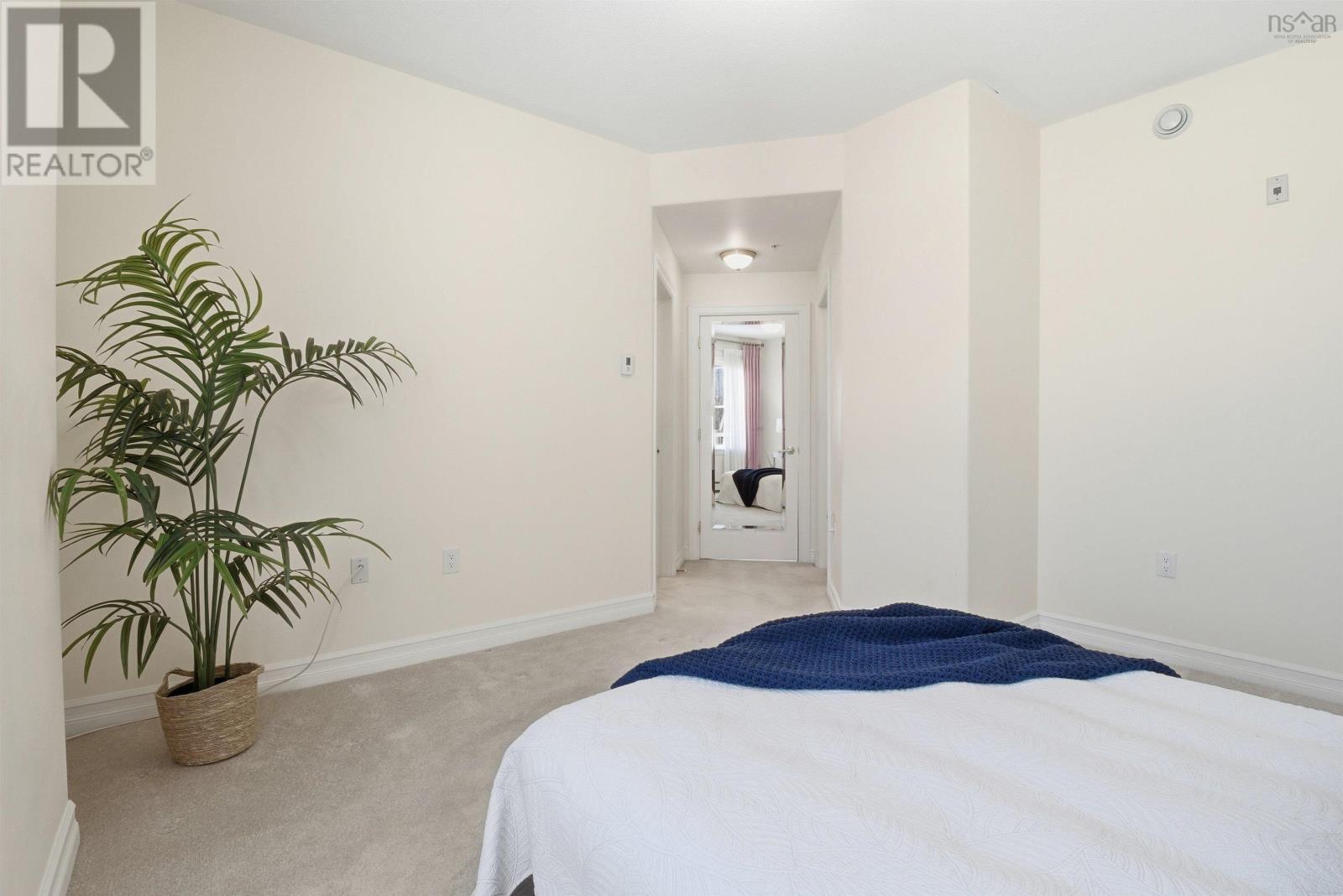 Property 17 of 40 of 216 767 Parkland Drive