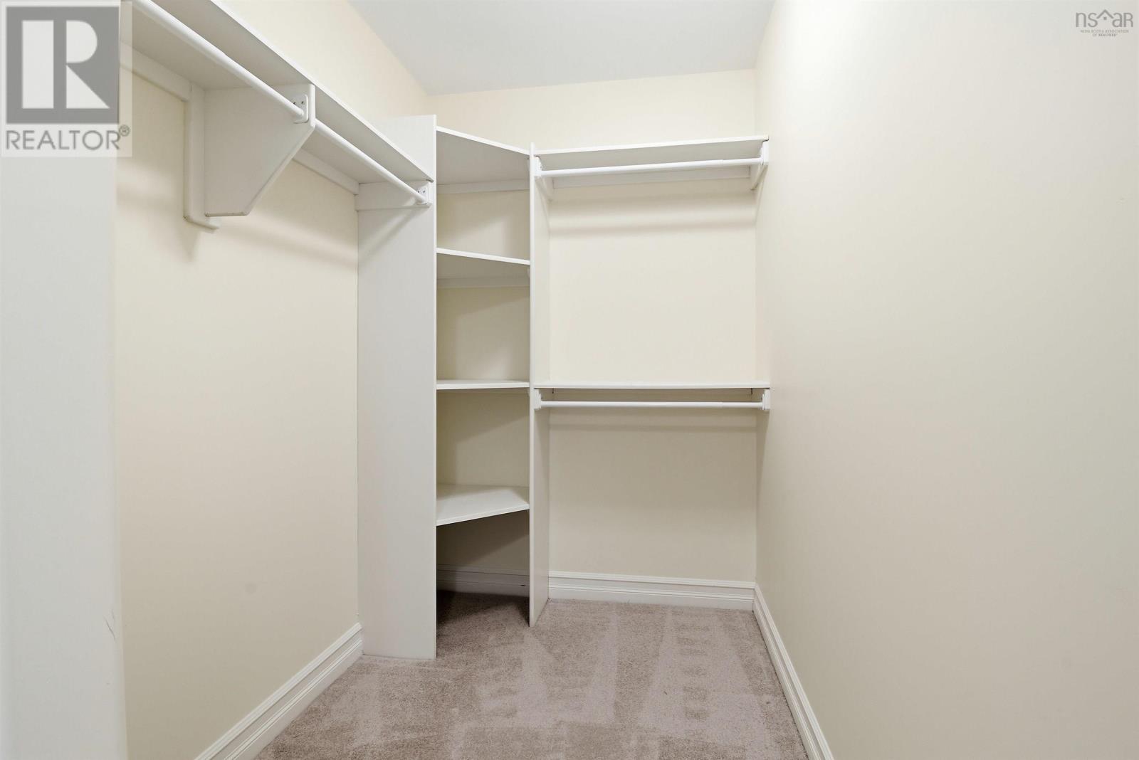 Property 20 of 40 of 216 767 Parkland Drive