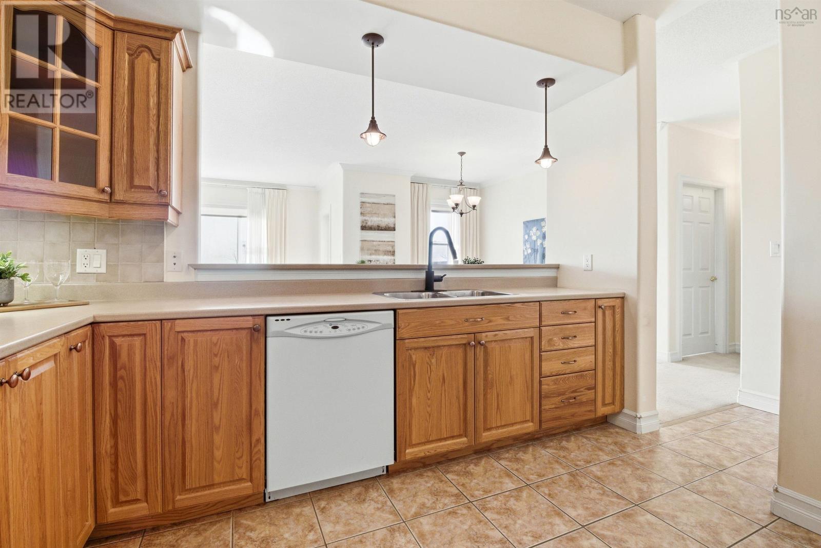 Property 5 of 40 of 216 767 Parkland Drive