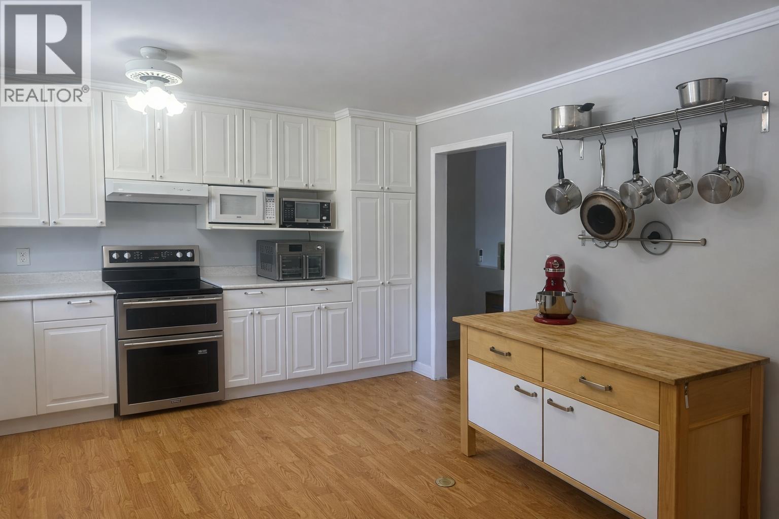 4765 TELQUA DRIVE - 7