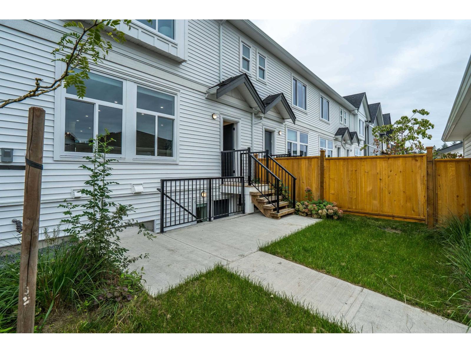 20517 76 AVENUE, Langley