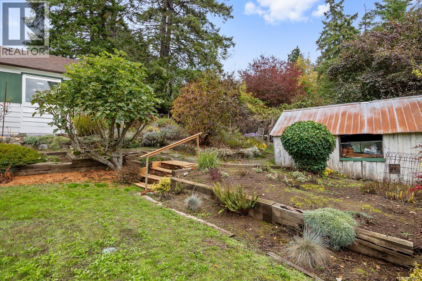 3296 Denman Rd - 39