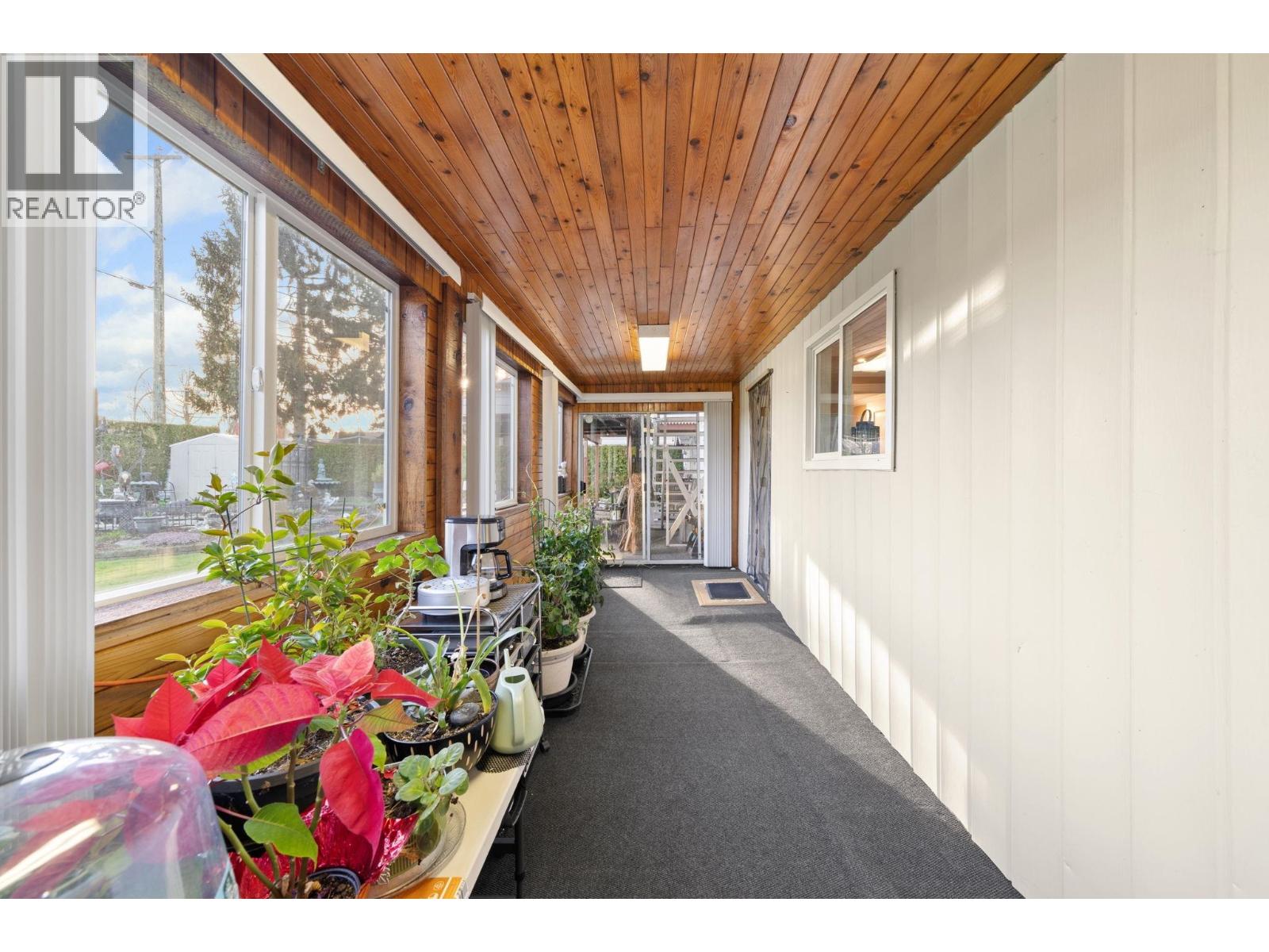 5812 48A Avenue, Delta