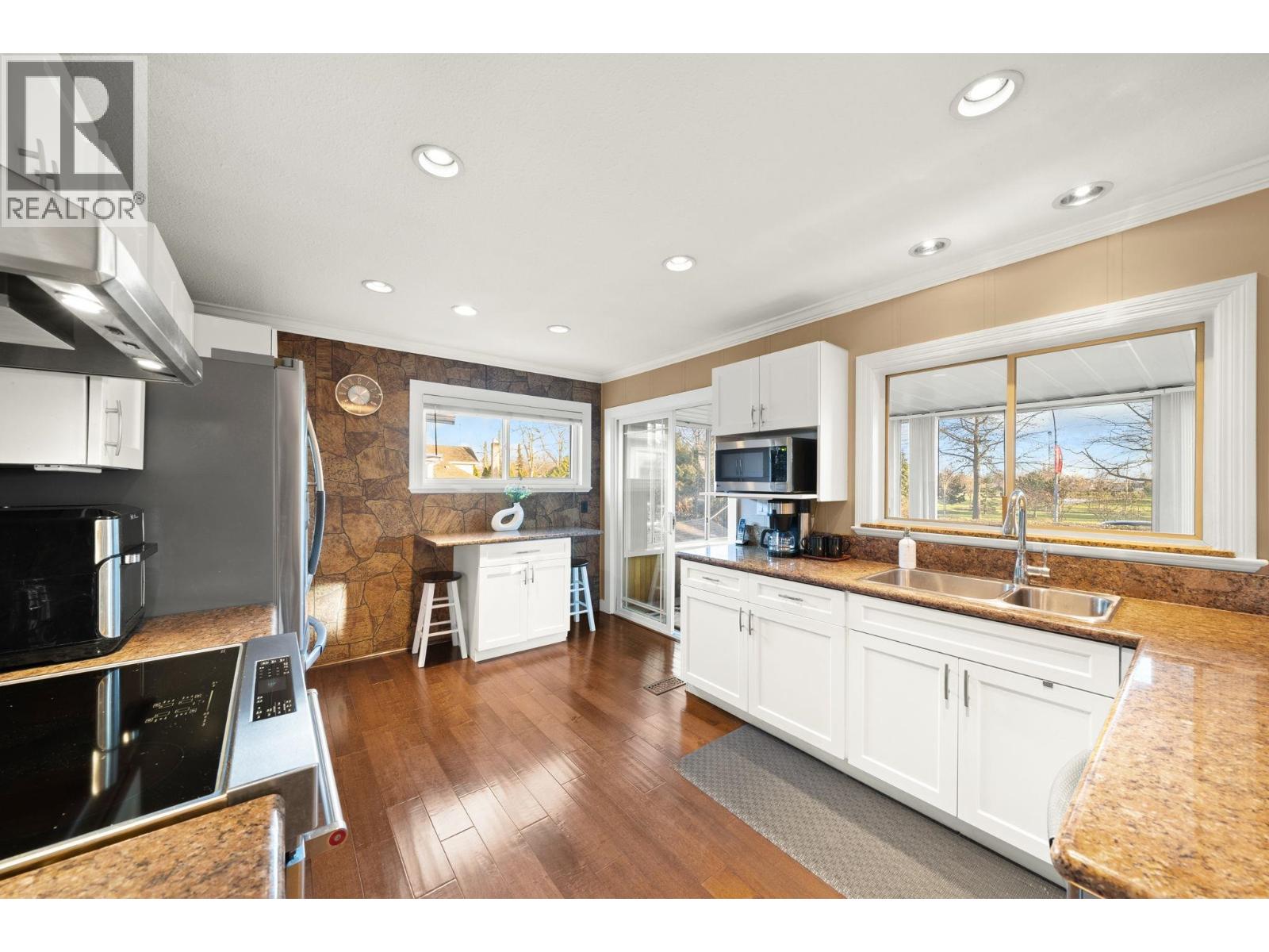 5812 48A Avenue, Delta