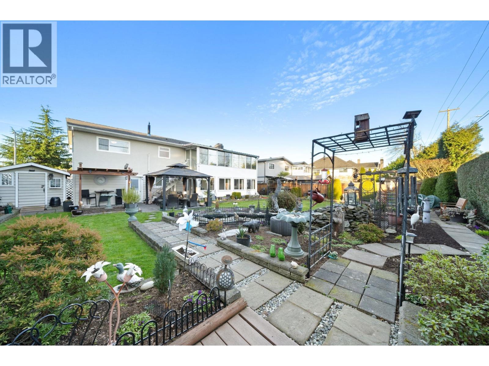 5812 48A Avenue, Delta