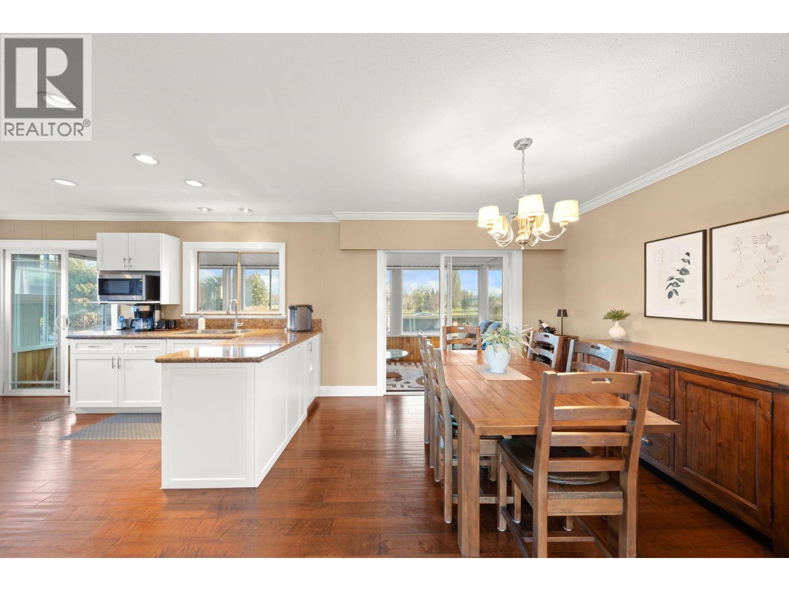 5812 48A Avenue, Delta