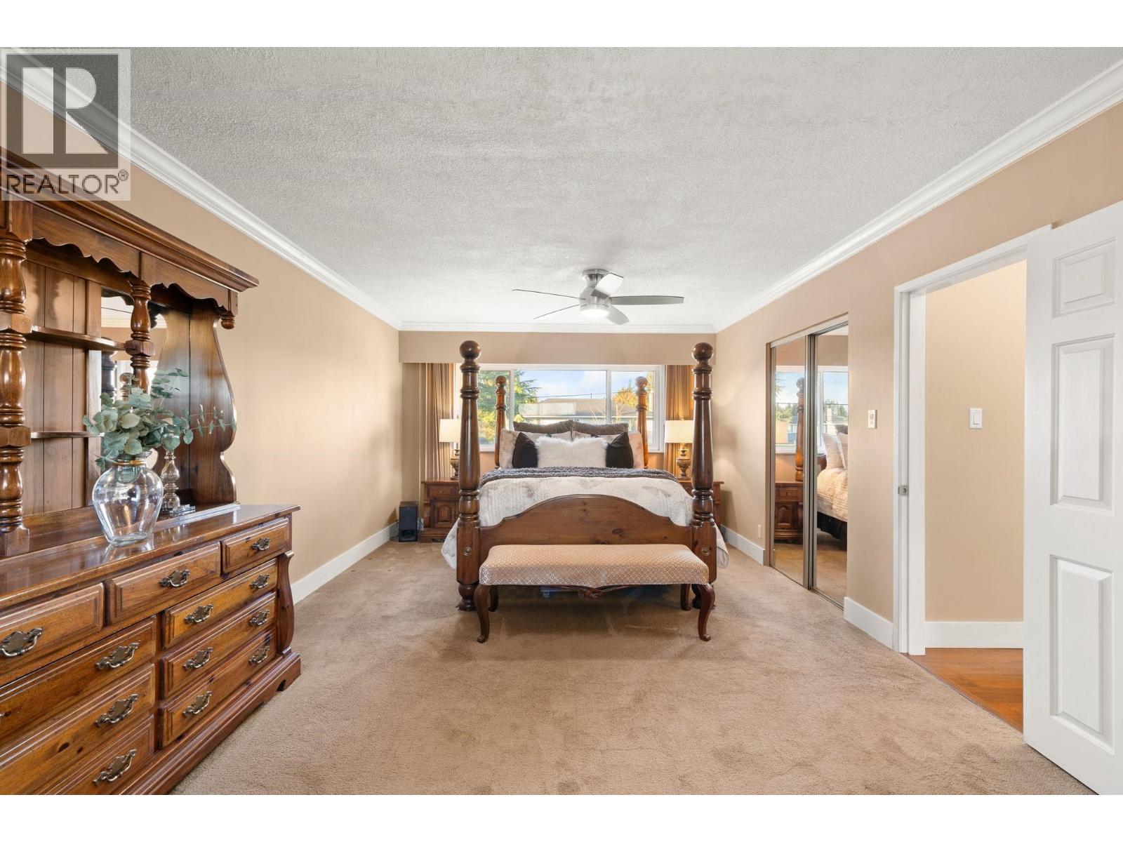 5812 48A Avenue, Delta