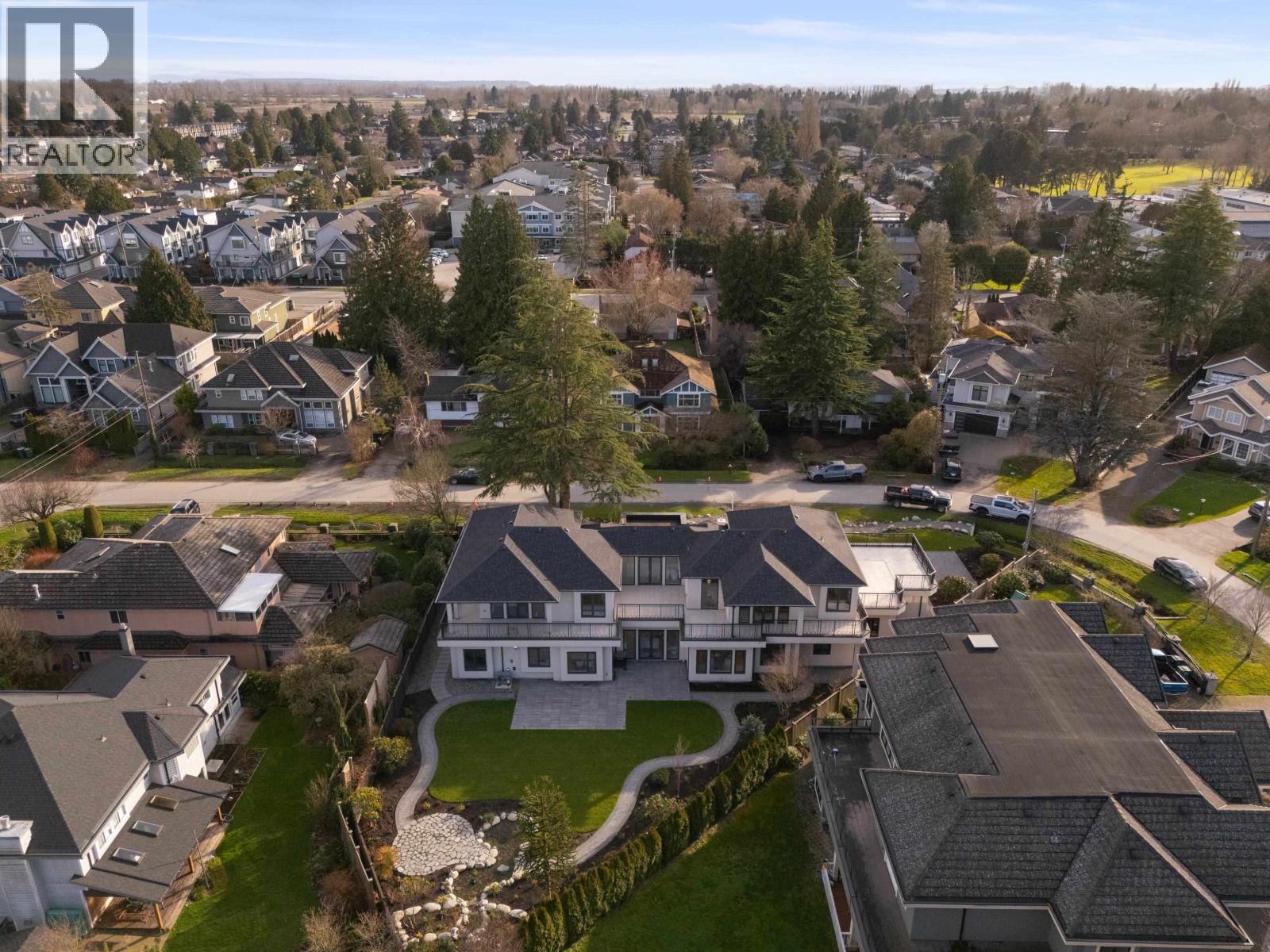 9640 PINEWELL Crescent, Richmond