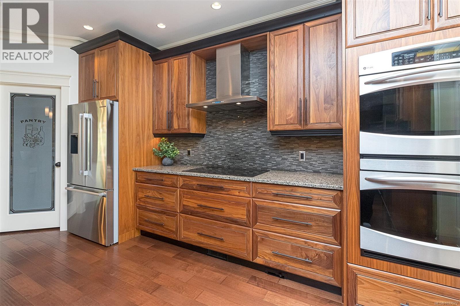  4148 Holland Avenue, Saanich